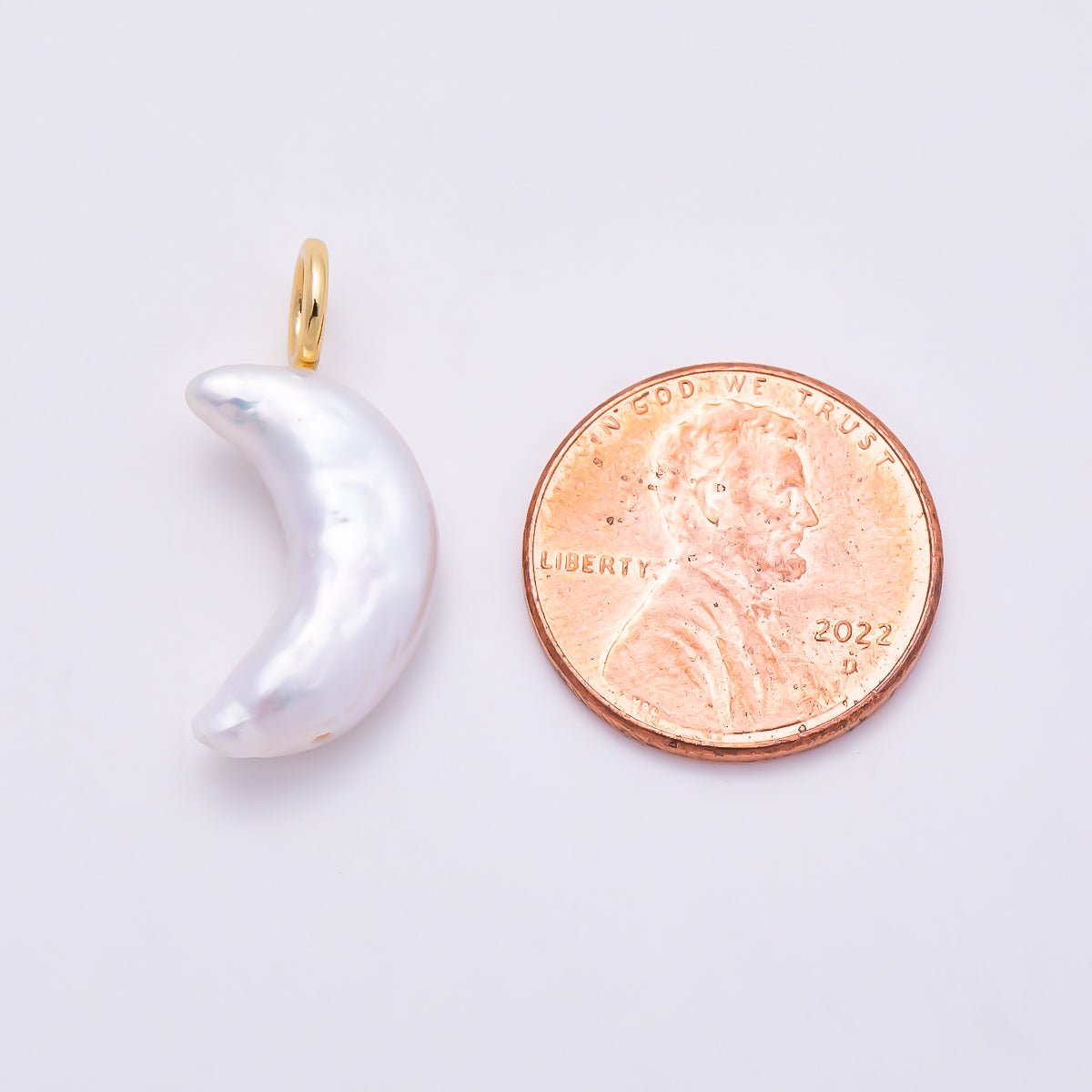 18K Gold Filled 25mm White Shell Pearl Celestial Crescent Moon Pendant | Charms-01569