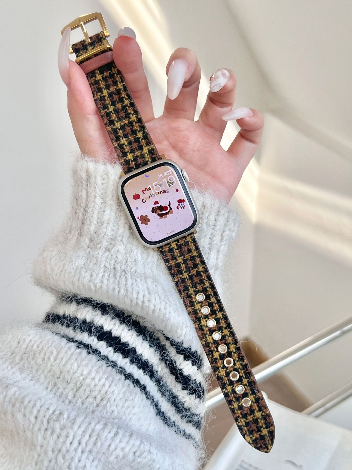 Christmas-themed Wool And Leather Watch Strap Suitable For