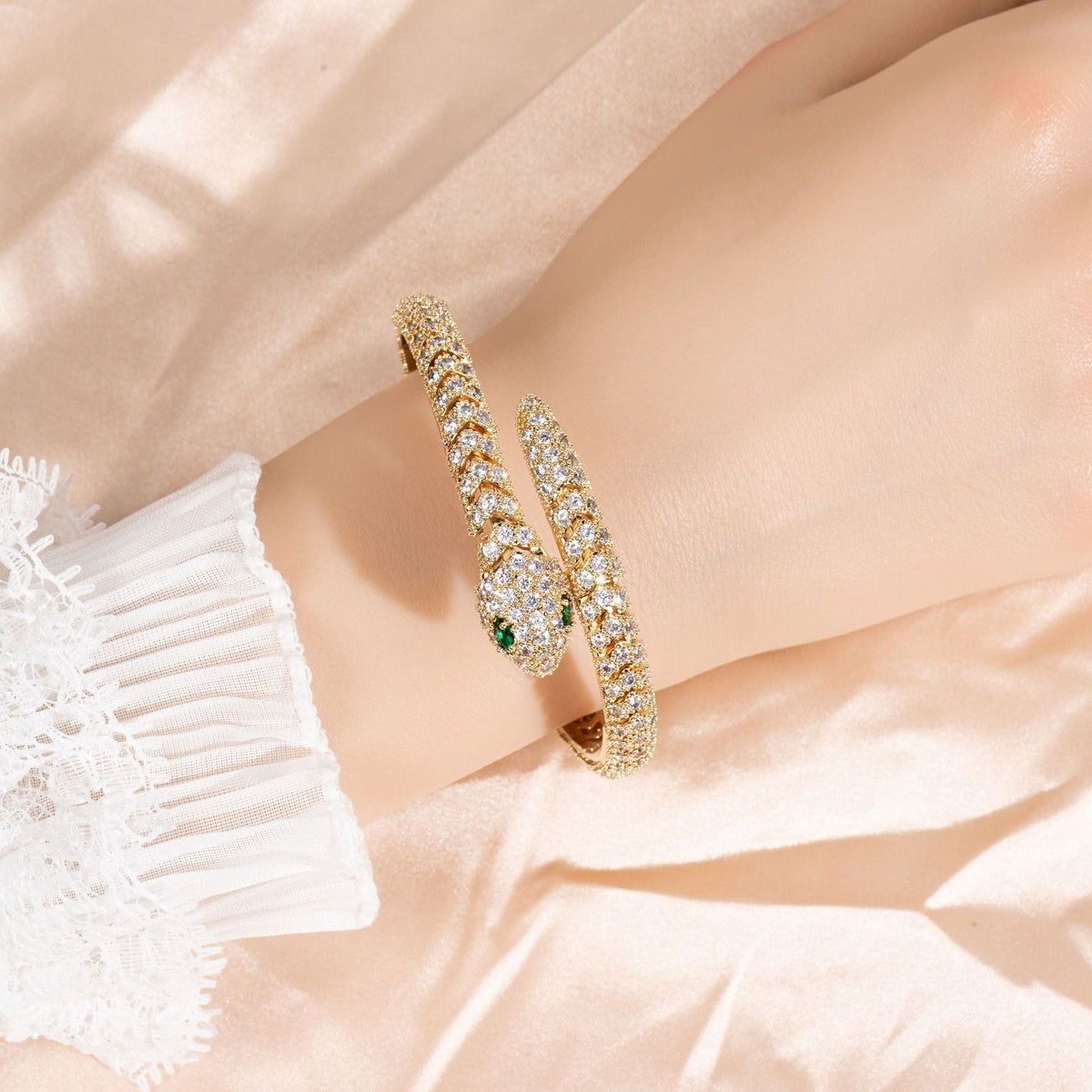 Women's 18K Gold Snakebone Open Bangle with Full Diamond Setting