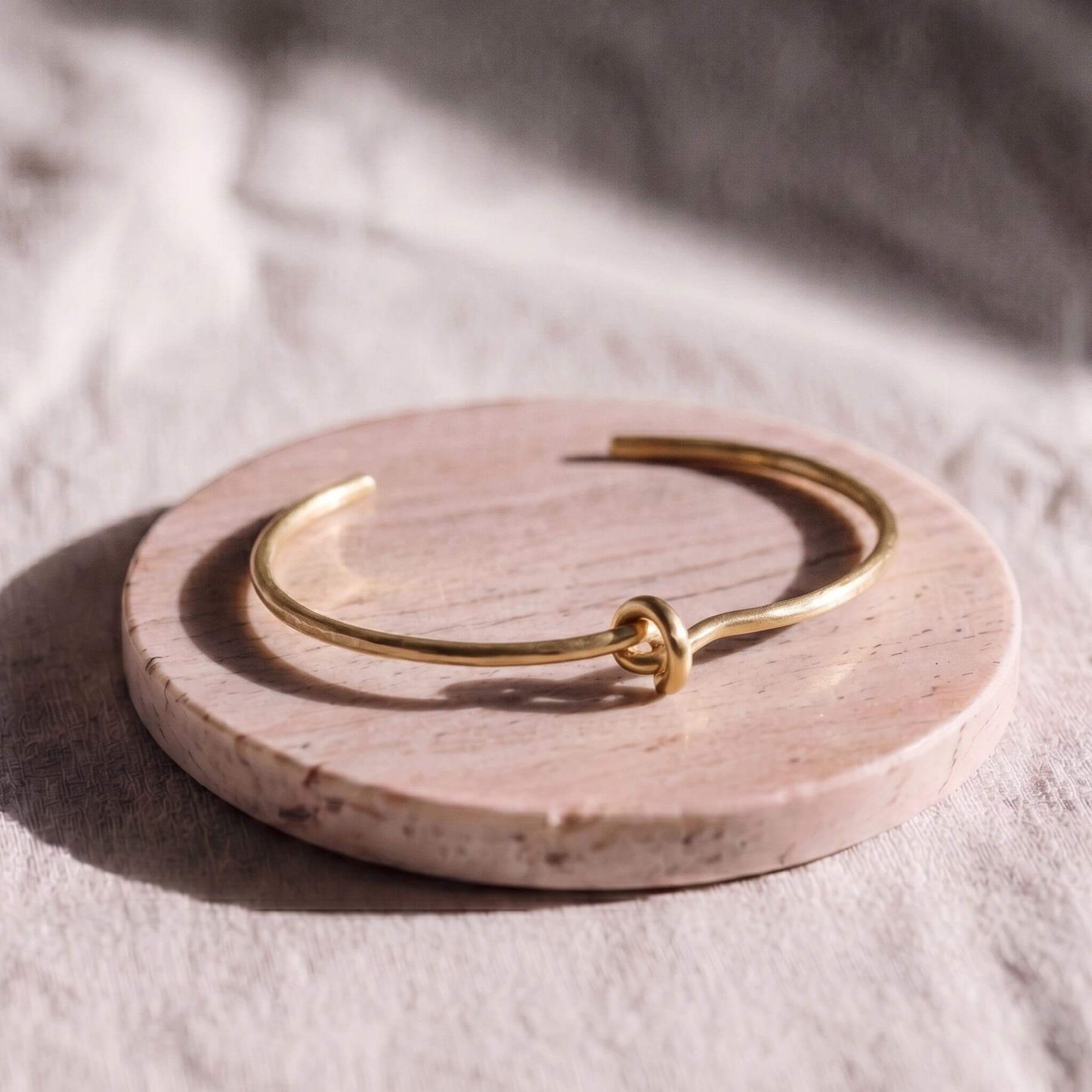 Thin Knot Brass Cuff Bracelet | Tatu