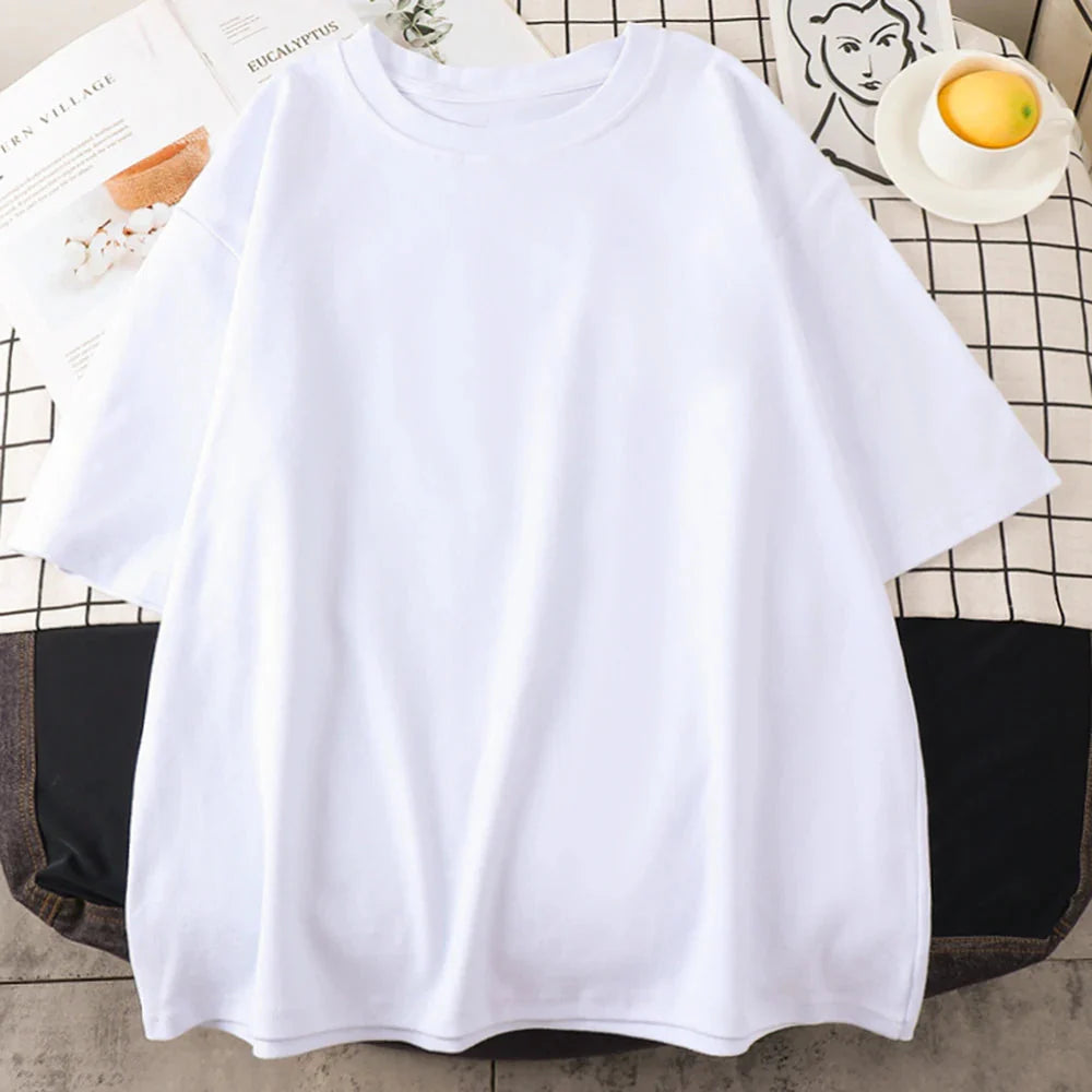 š Crayon Shin-chan "Beloved Woman" Cotton T-Shirt ā Playful Anime Streetwear