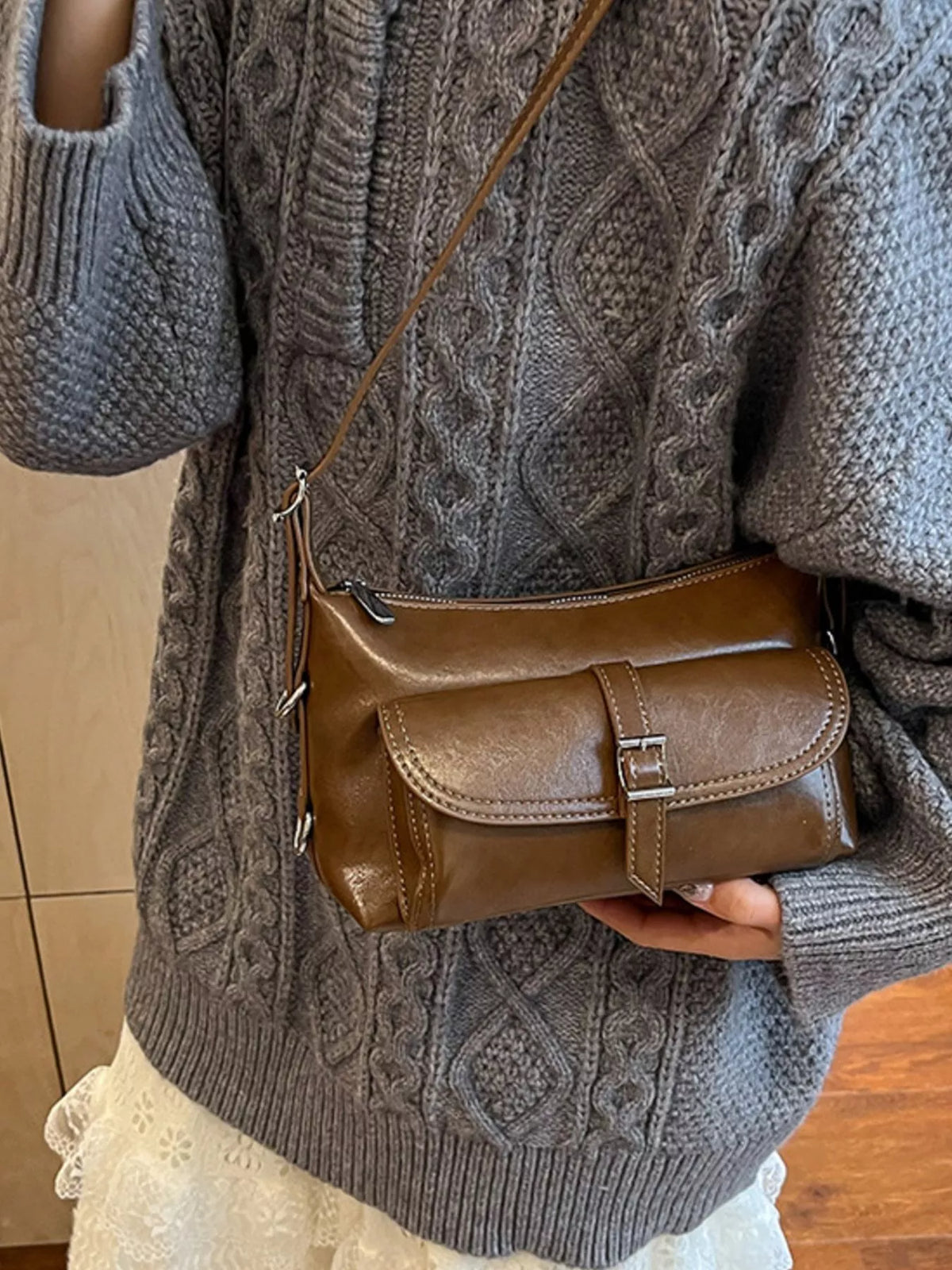Vintage Style Buckle Decor Crossbody Bag