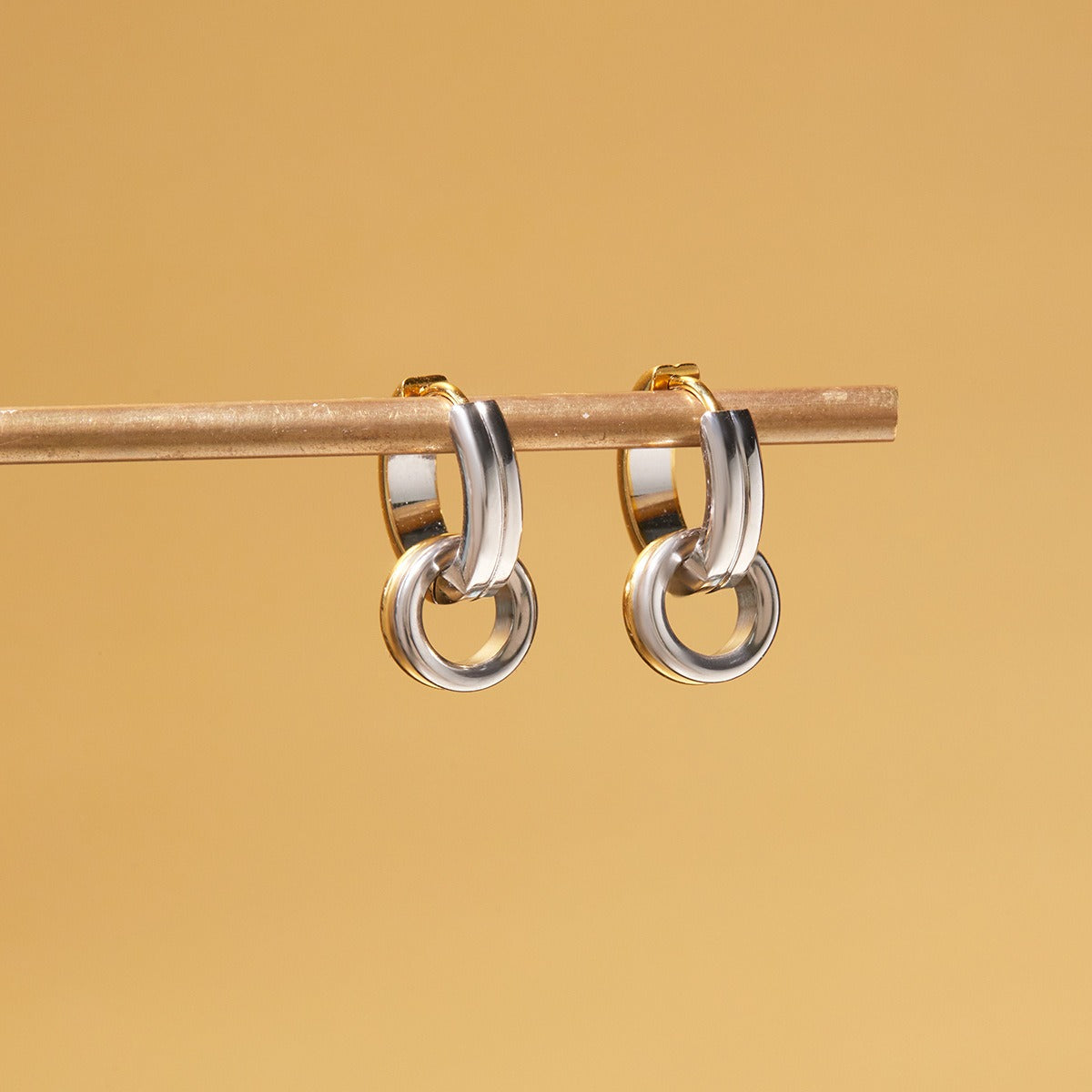 18K gold lightweight luxury double crossover hoop earrings