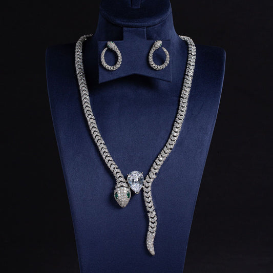 S925 Silver Curved Snake Necklace with Zirconia and Diamonds