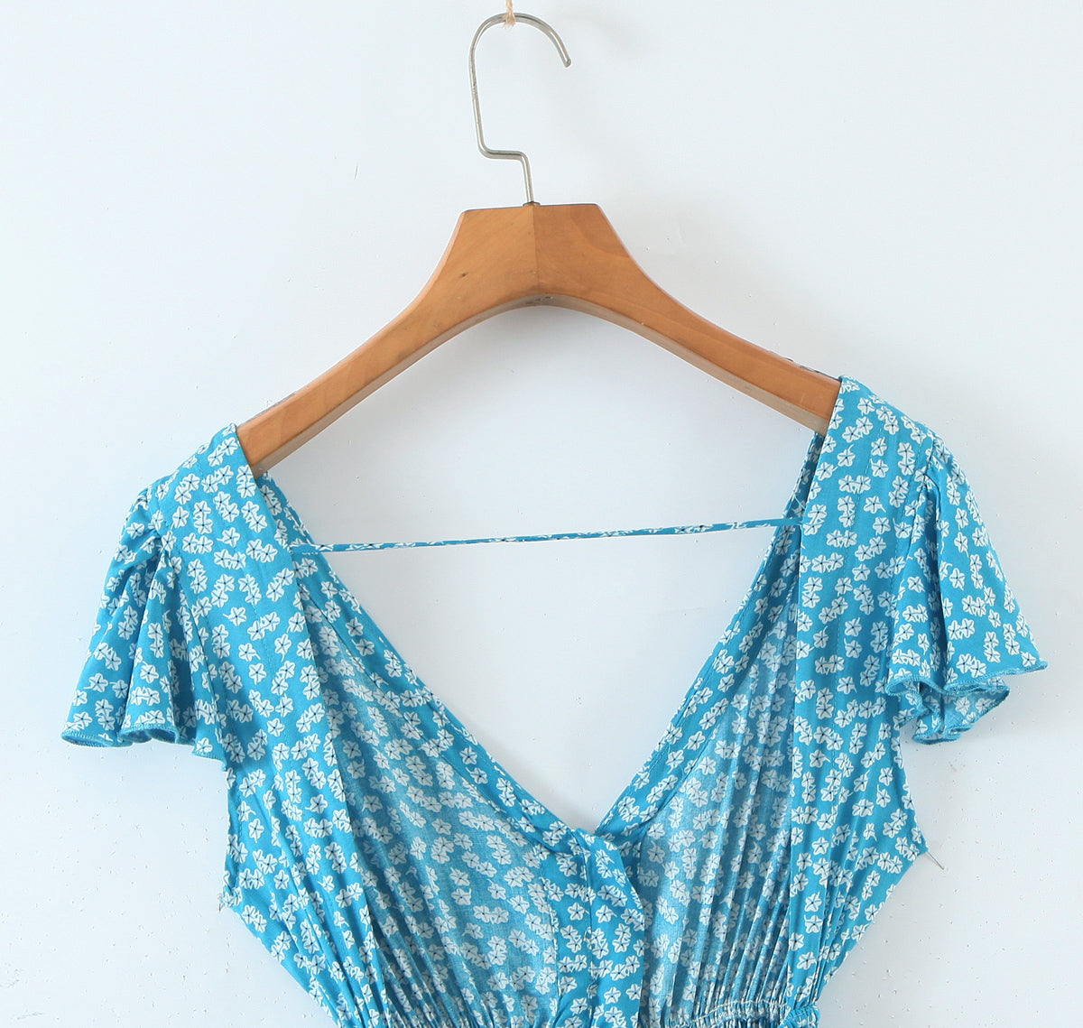 Spring Seaside Vacation Cardigan Lace up Sexy Waist Trimming Long Beach Dress