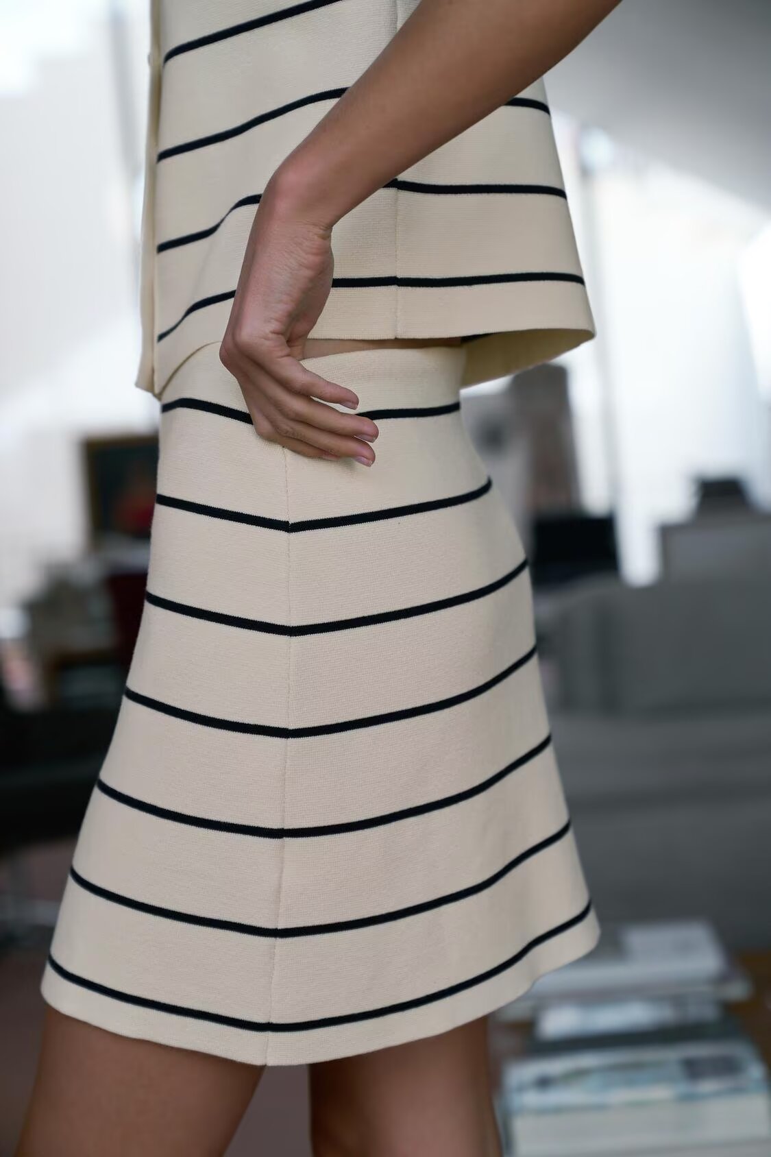 Women Striped Short Sleeved Knitted Jacket Mini Skirt Stes