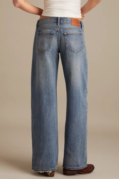 [150926-420] WOMENS LUCKY BRAND SUPER LOW RISE ULTRA WIDE - GET LOW WASH