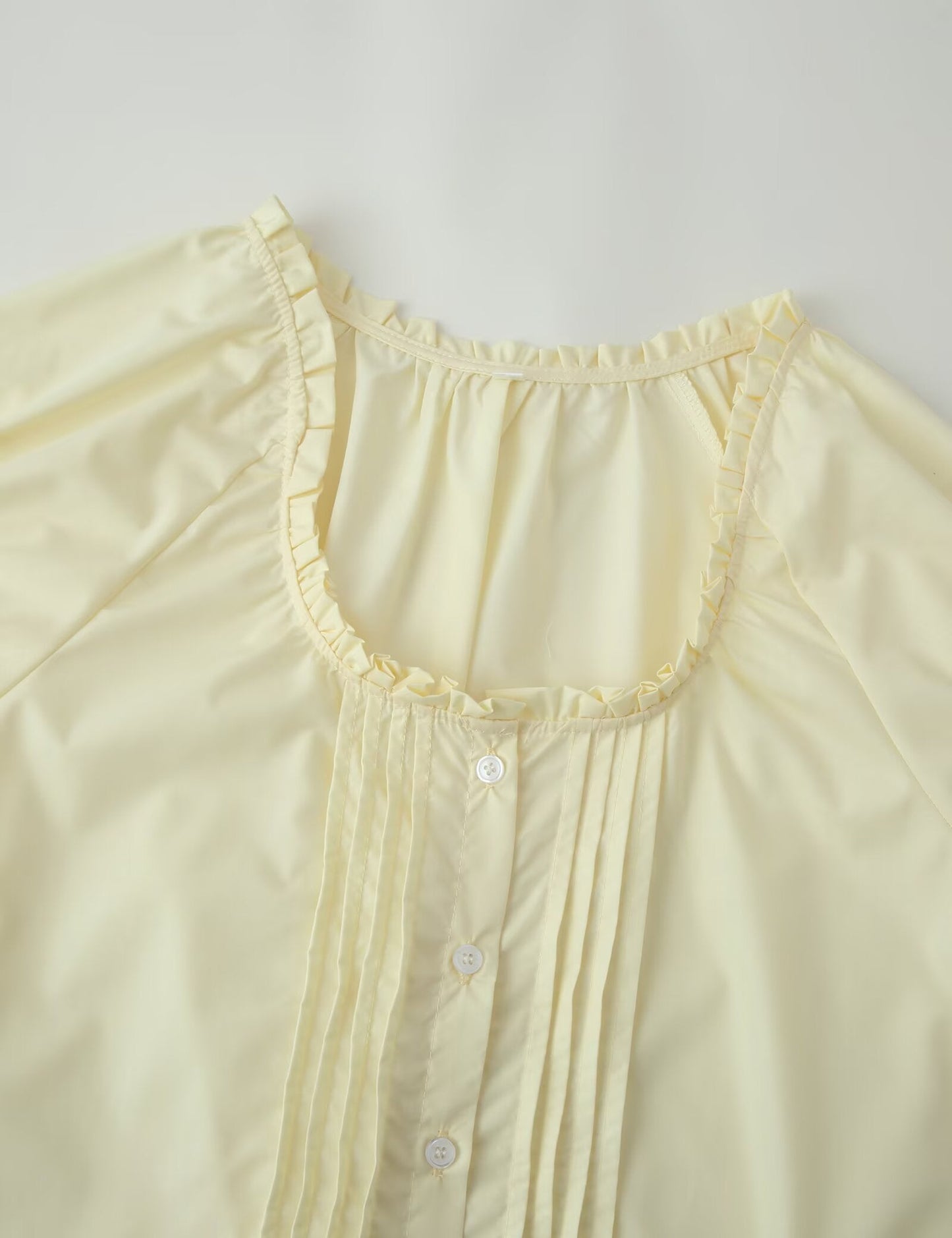 Women Clothing French Retro Easy Matching Solid Color Tucker Pleats Puff Short Sleeve Top