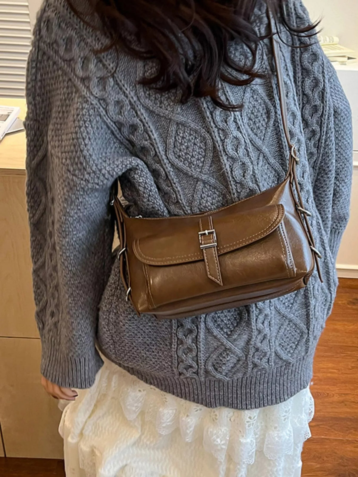 Vintage Style Buckle Decor Crossbody Bag