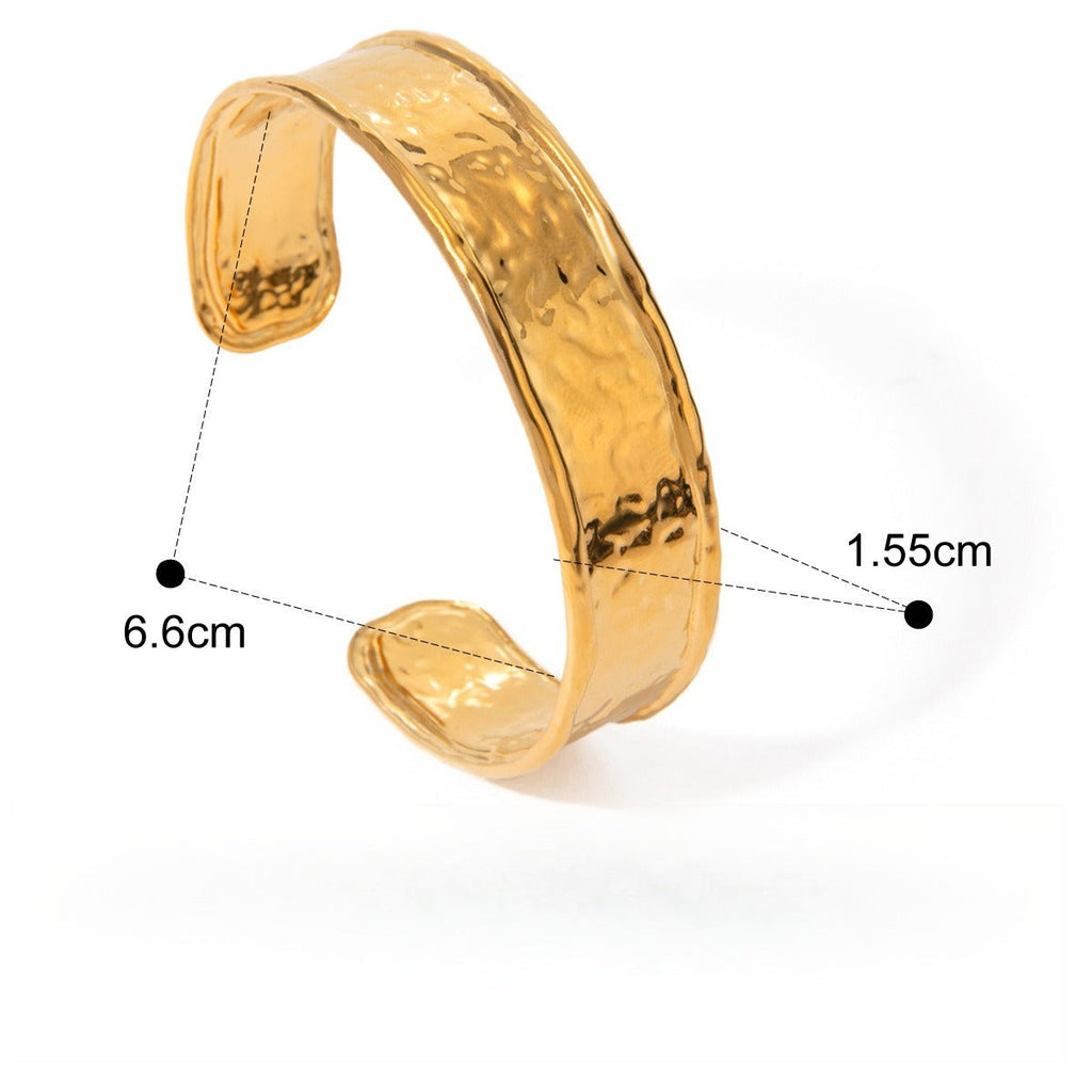 18K gold earrings, rings, and bracelets for a luxurious and high-end look