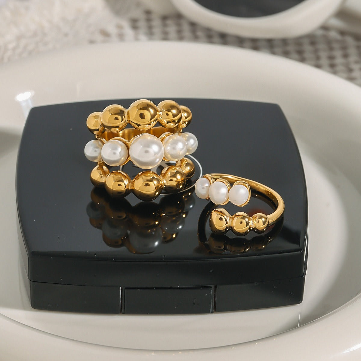 18K gold round bead-shaped pearl inlaid exquisite and noble ring