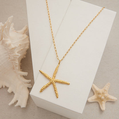 18K Gold Starfish Shape Textured Beach Style Necklace