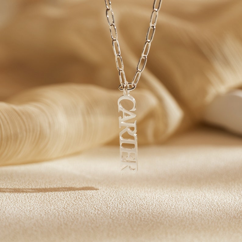 Personalized chain name necklace
