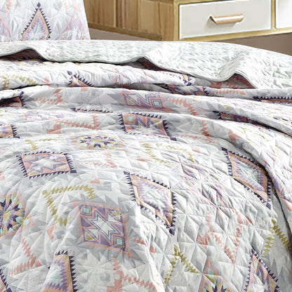 Reversible 3-Piece Geometric Aztec Quilted Bedspread Set with Pillow Shams