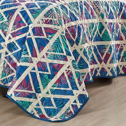 Reversible 3-Piece Geometric Triangle Bedspread Set - Quilted Coverlet with Pillow Shams