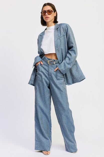 OVERSIZED BUTTON UP BLAZER