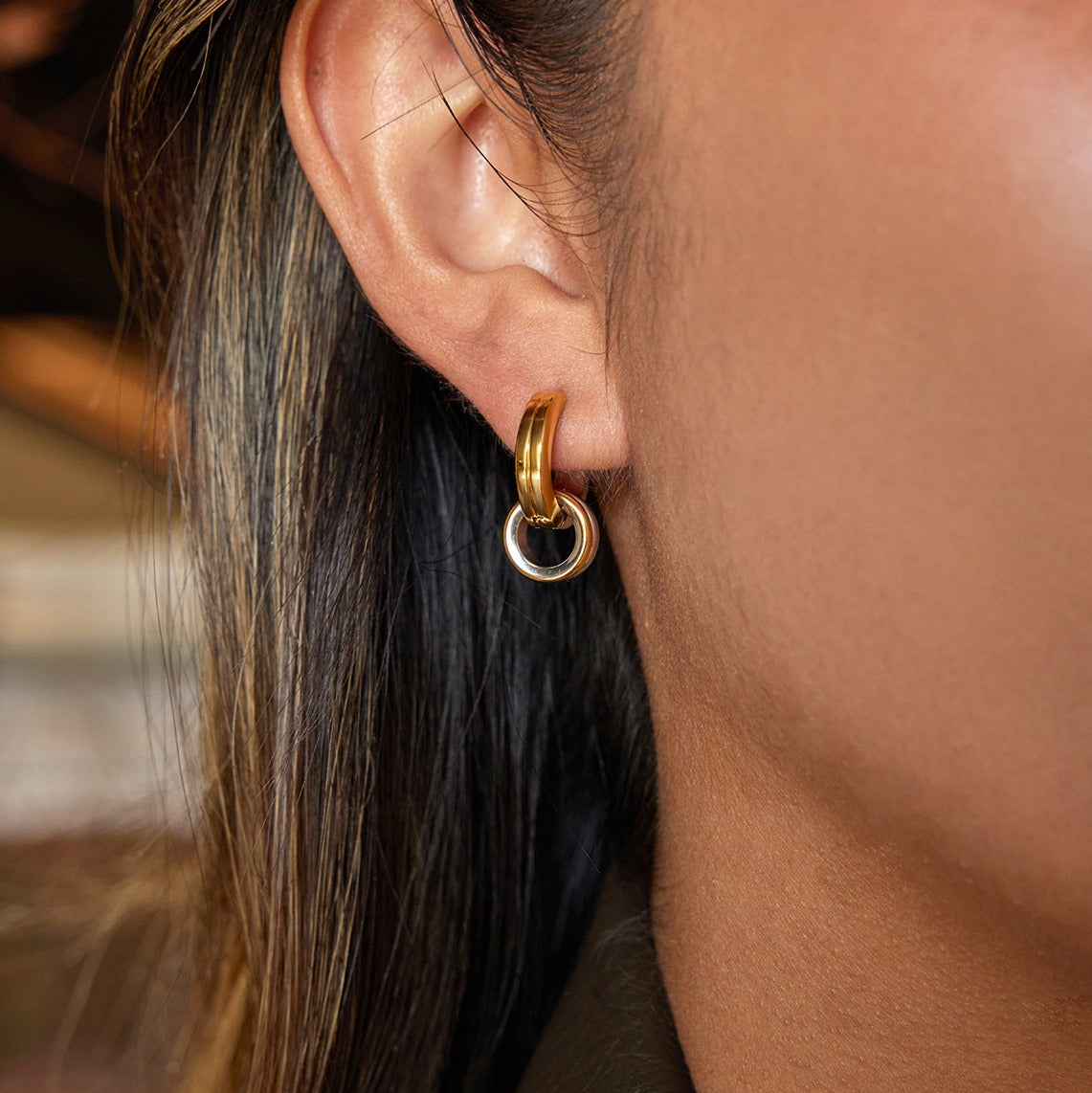18K gold lightweight luxury double crossover hoop earrings