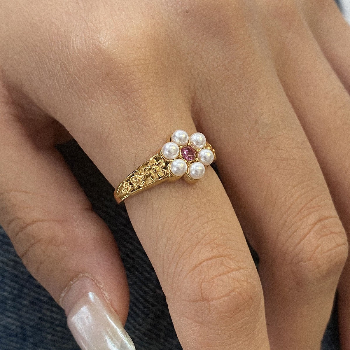 Pearl ring titanium steel ring