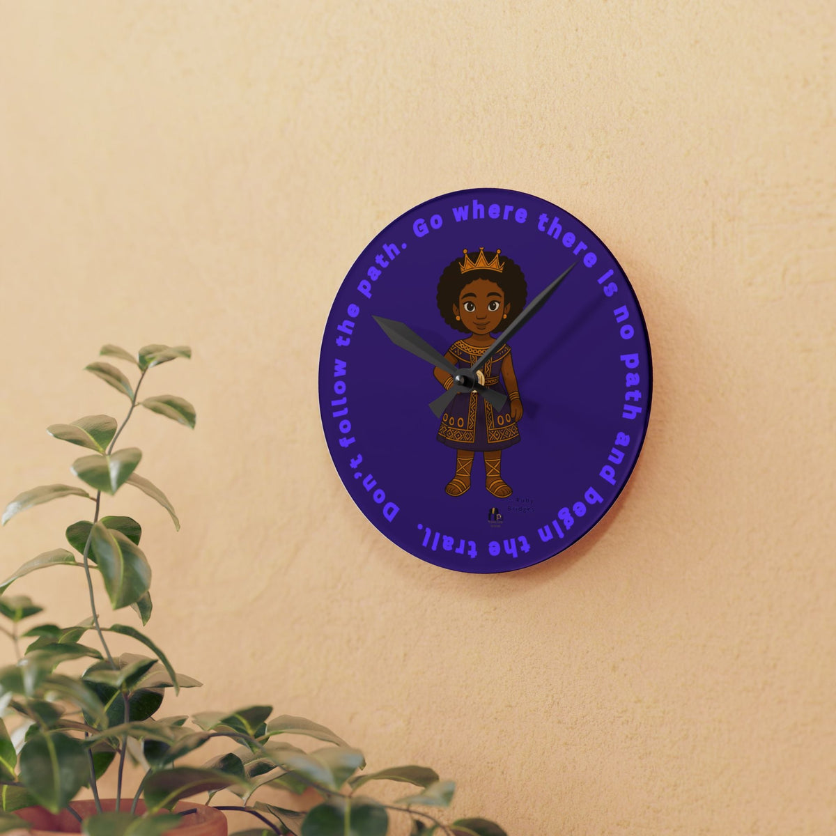 Young Queen' Decorative Wall Clock