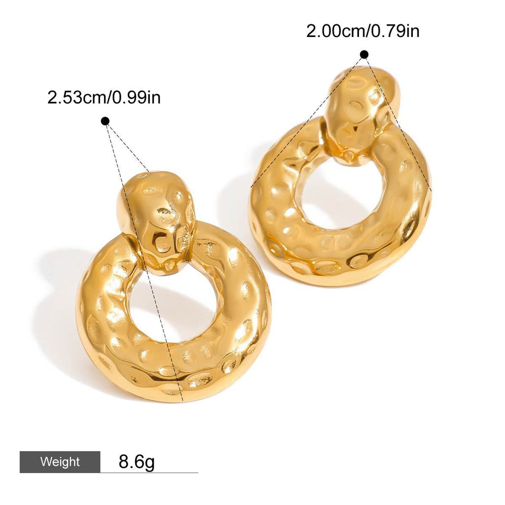 18K gold hollow round with texture design unique personality earrings18K gold hollow round with texture design unique personality earrings