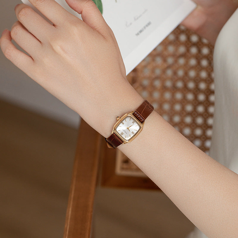 Genuine Leather Womens Watch Retro Square Dial Waterproof And Subtly Luxurious