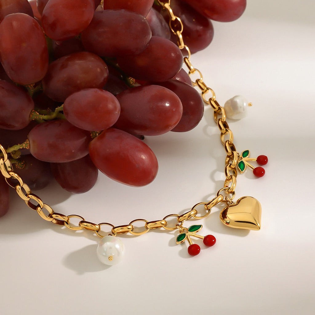 18K gold heart with cherry design exquisite and noble necklace
