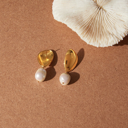 18K gold-plated pearl and titanium steel stud earrings