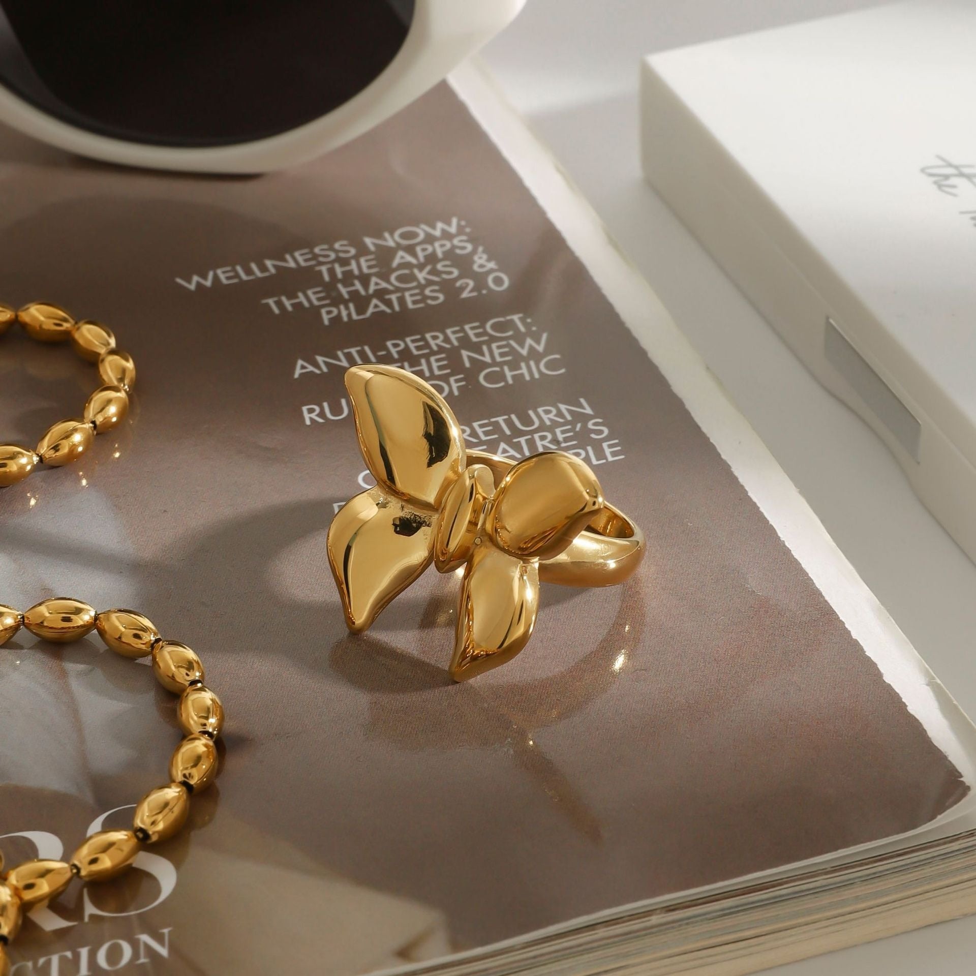 18K gold butterfly design exquisite and noble ring