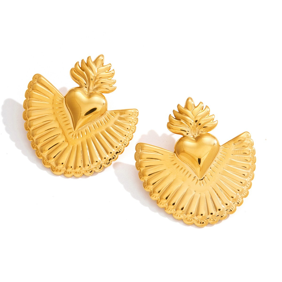 18K gold heart-shaped titanium steel stud earrings