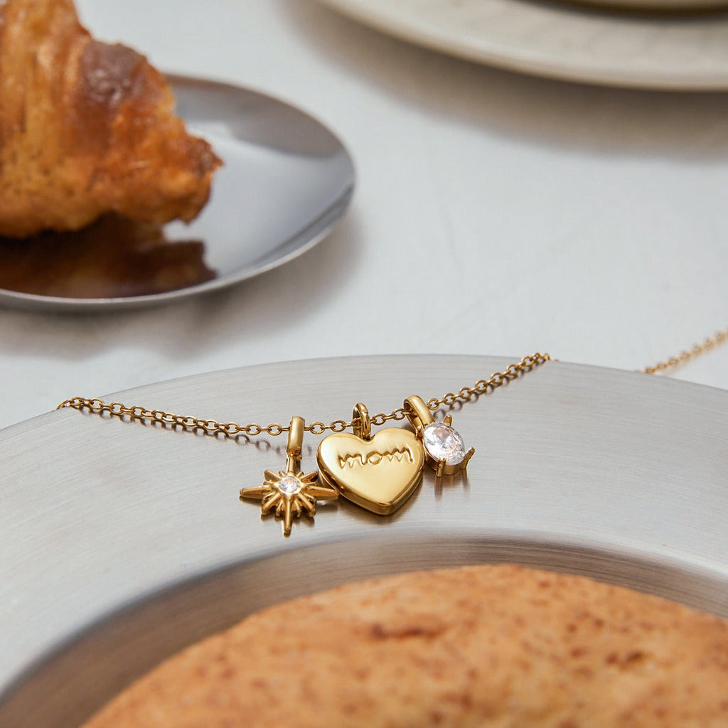 18K gold heart shape with "MOM" design exquisite and dazzling necklace