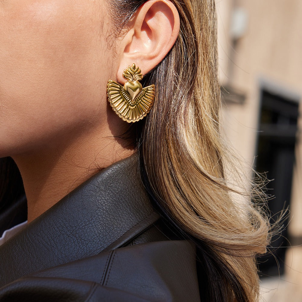 18K gold heart-shaped titanium steel stud earrings