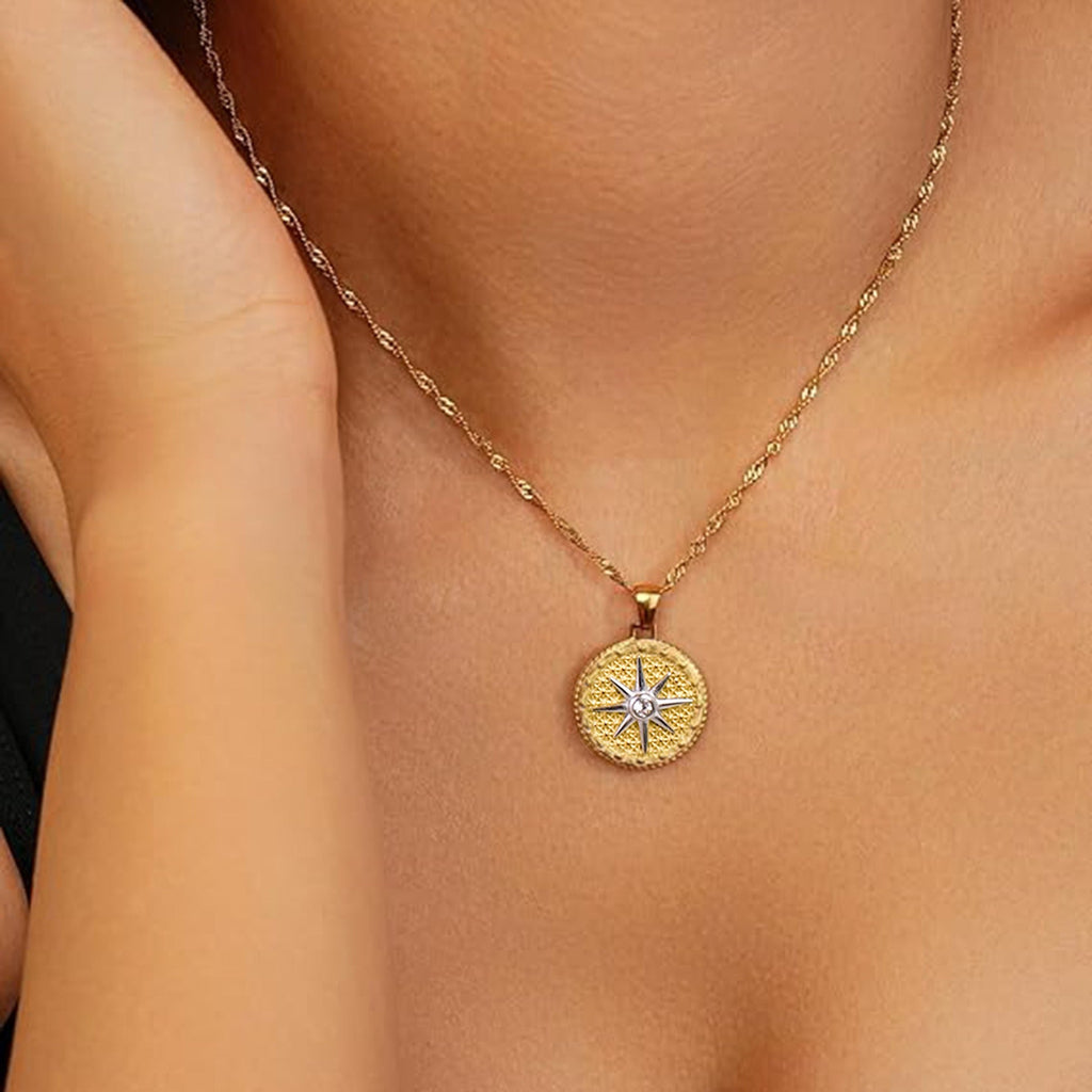 18K gold round necklace with eight-pointed star design, classic and fashionable