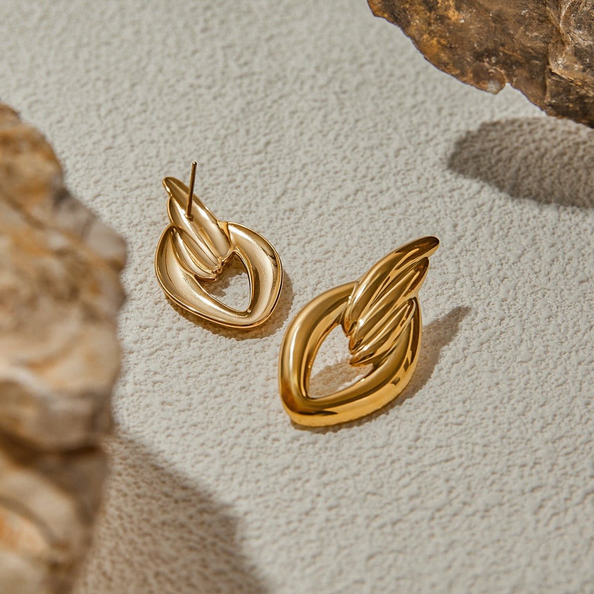 18K gold geometric diamond hollow design simple personality earrings