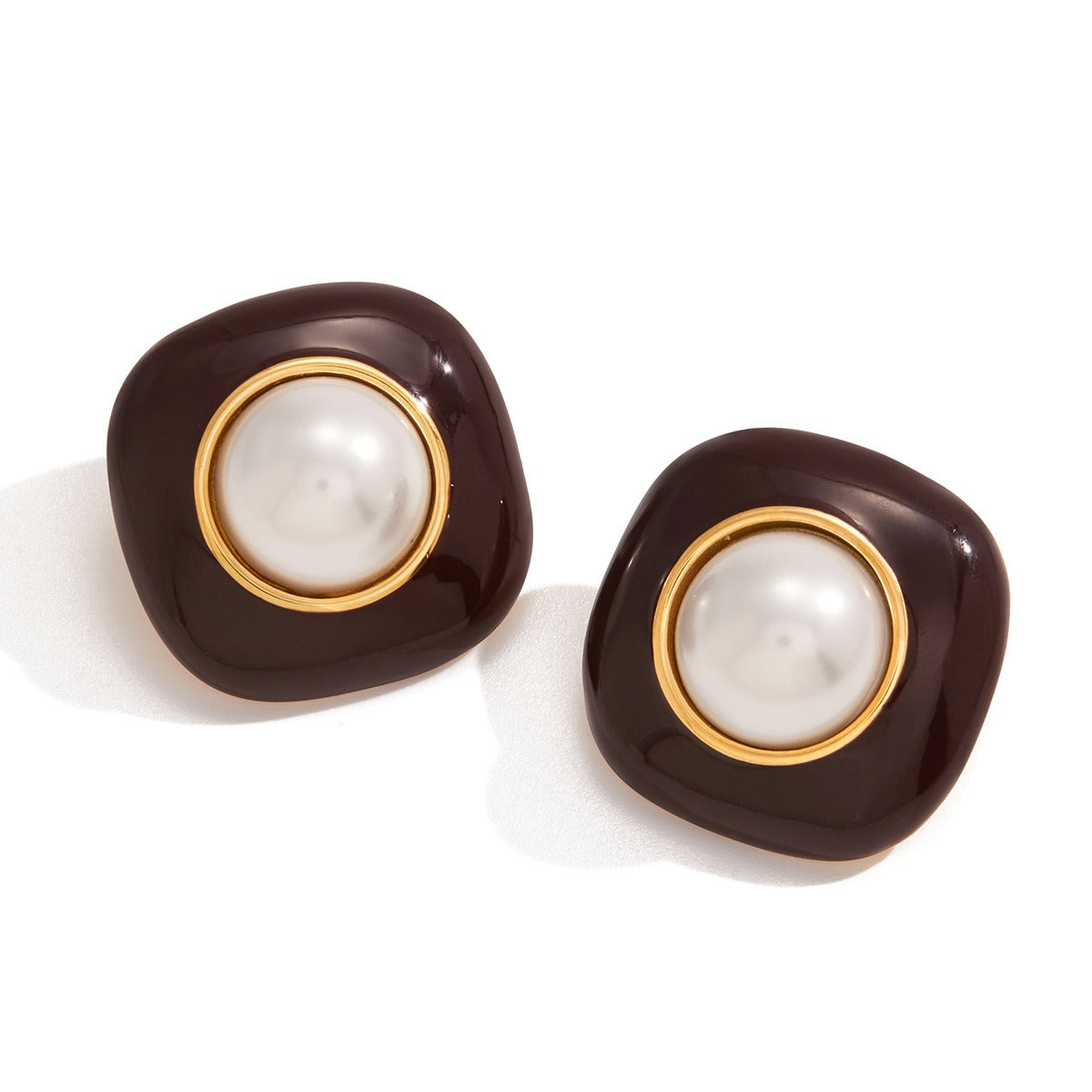 18K gold-plated titanium steel stud earrings with enamel and pearls.