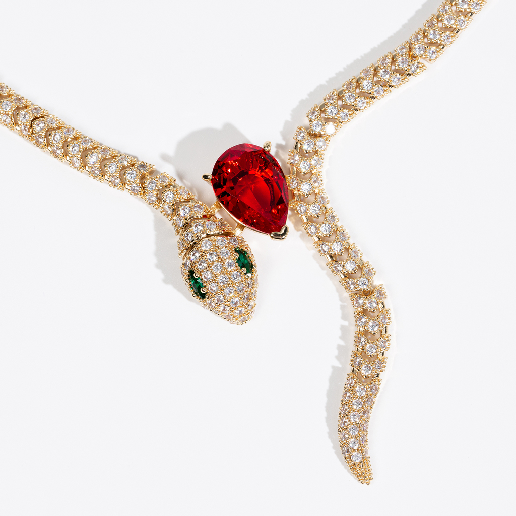 S925 Silver Curved Snake Necklace with Zirconia and Diamonds