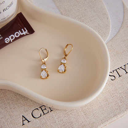 18K gold plated, lightweight and luxurious cat-shaped earrings with zircon stones.
