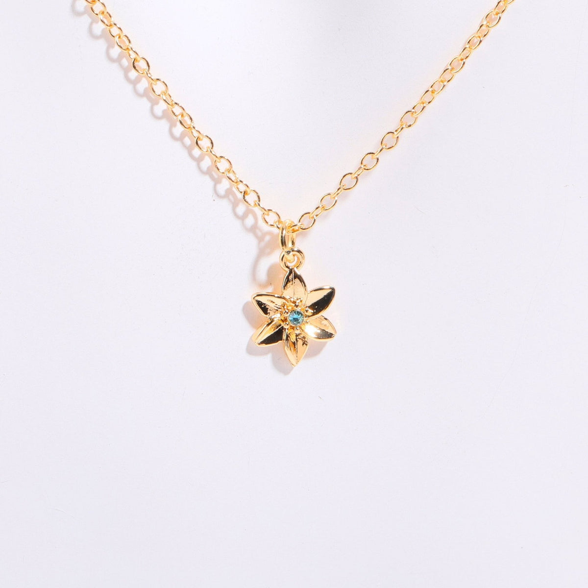 18 Gold December Birth Flower Bracelet