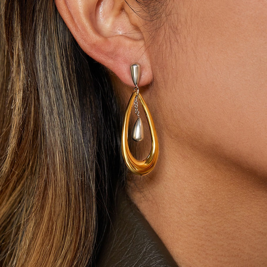 18K gold teardrop-shaped two-tone earrings