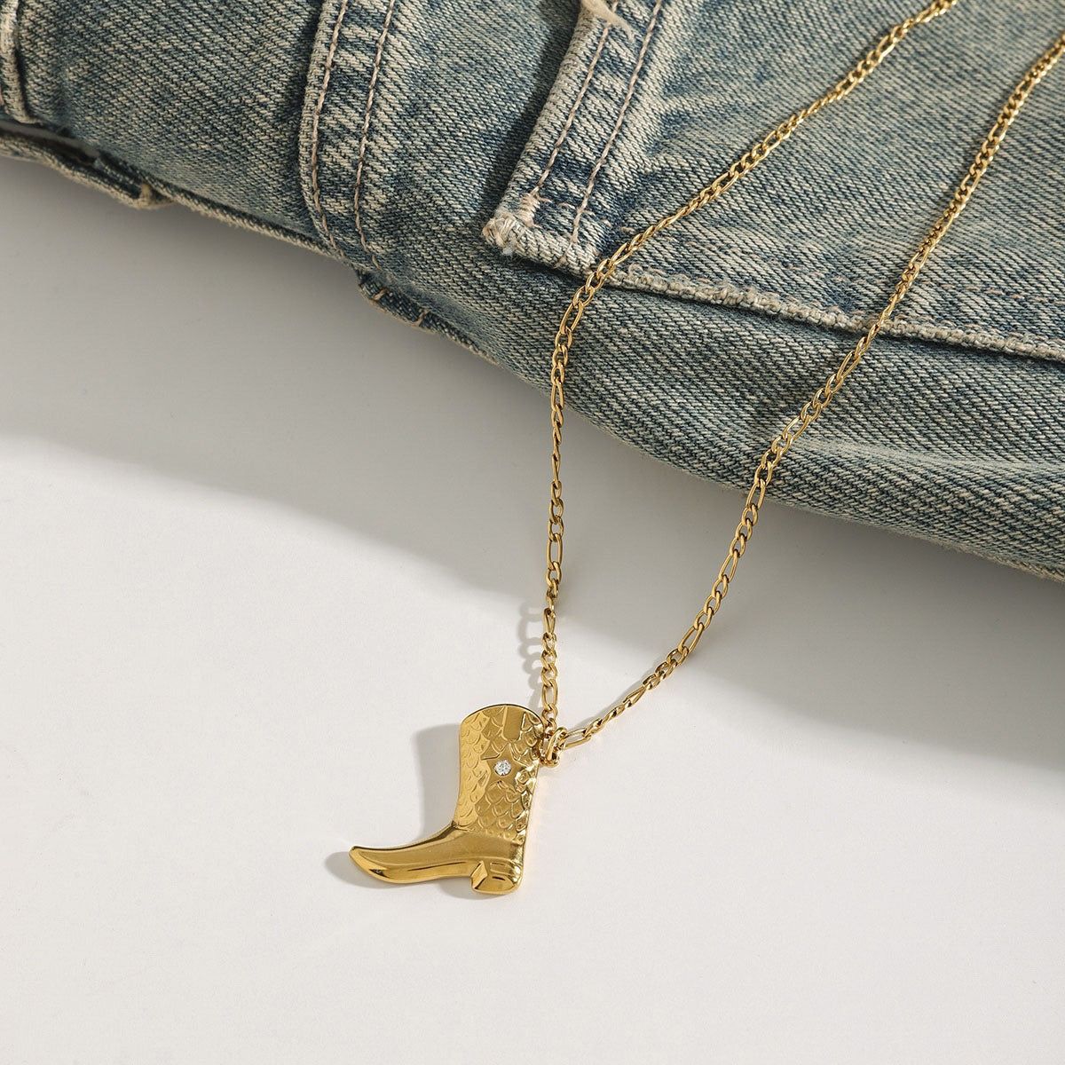 18K gold boots inlaid with gemstones and textured design trendy and unique necklace
