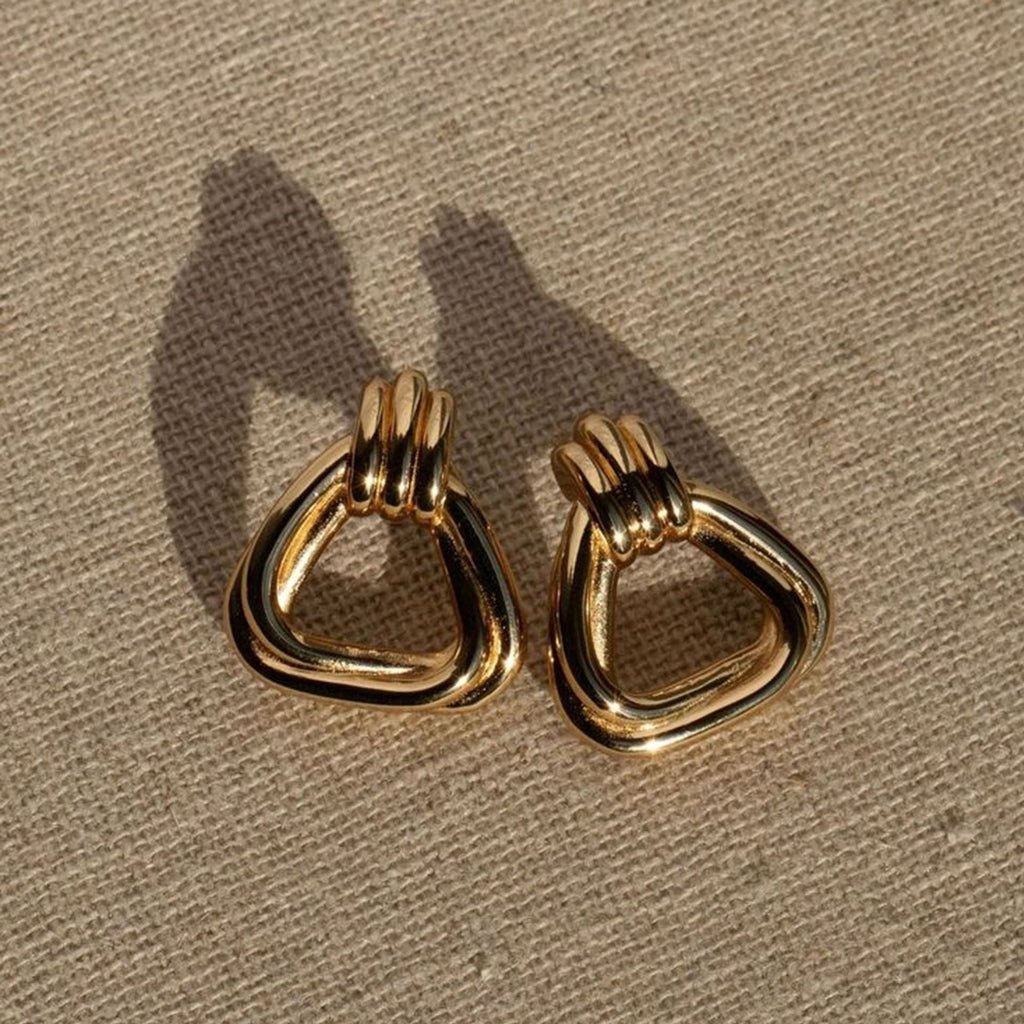 18K gold geometric triangle with hollow design light luxury fashion earrings