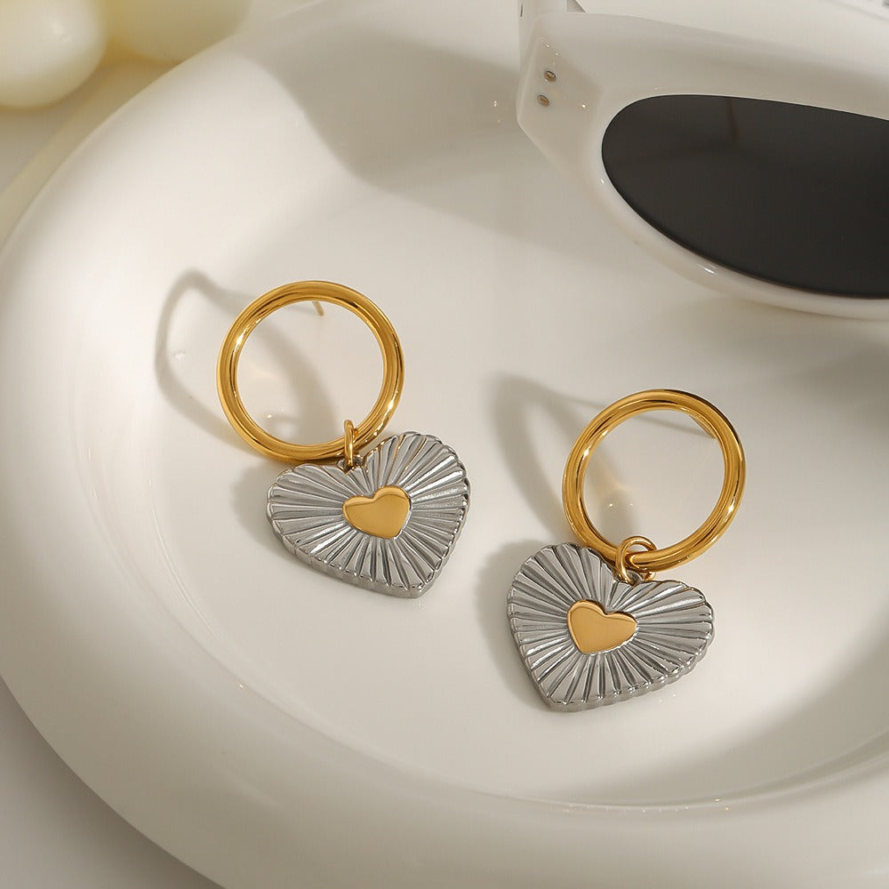 18k gold heart-shaped earrings with gold and silver color matching design, simple and personalized