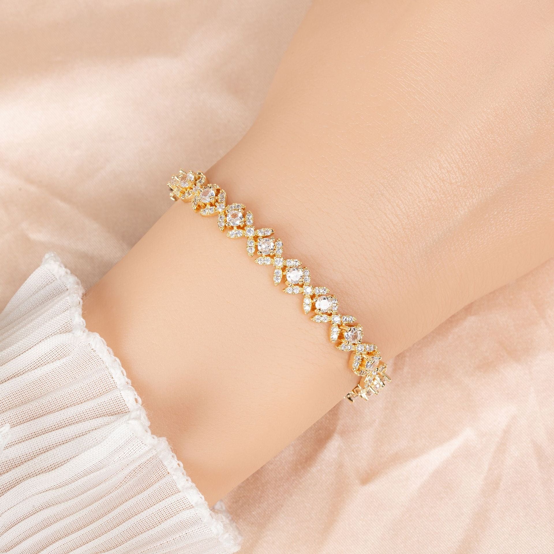 Small Cross Cubic Zirconia Bracelet