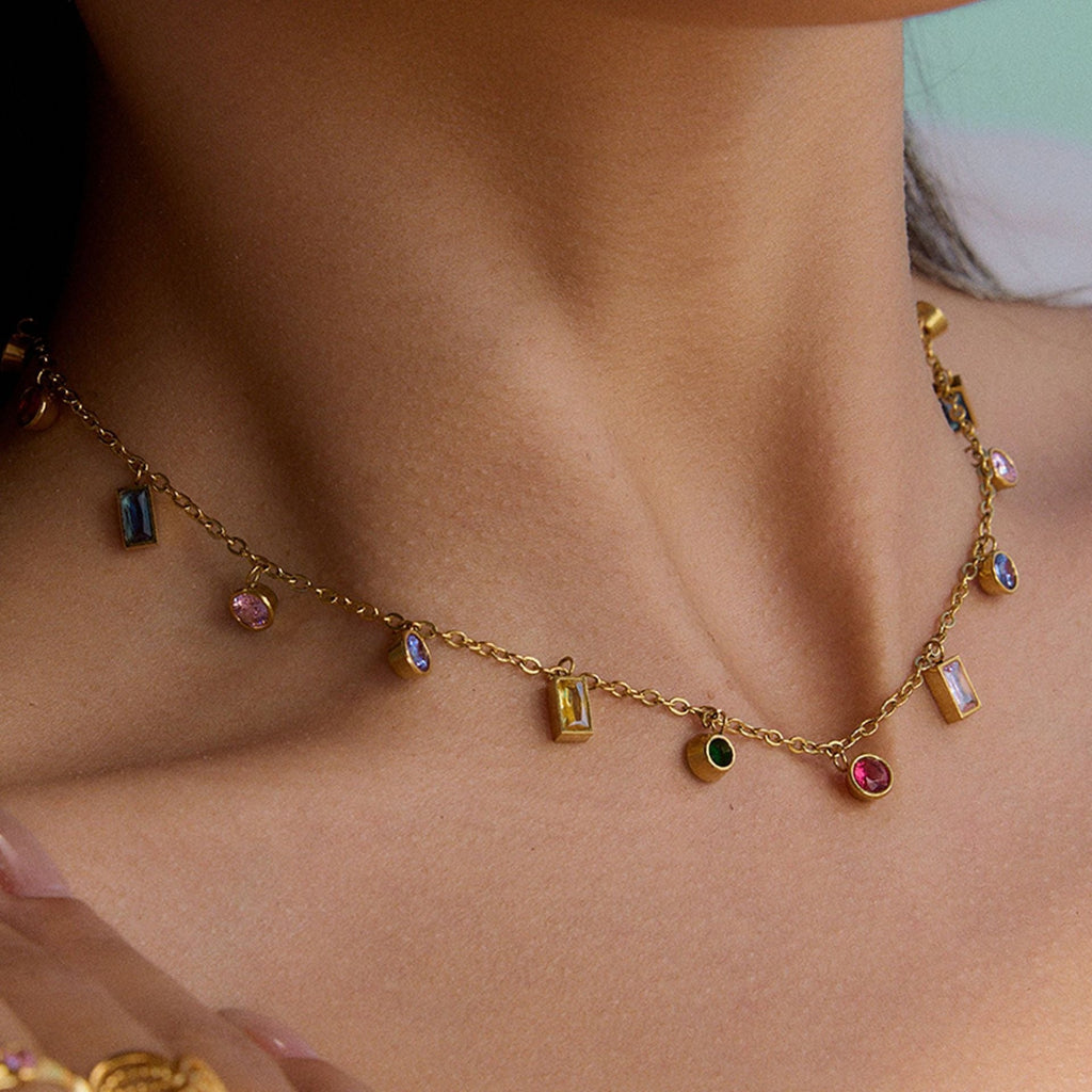 18K gold inlaid geometric gemstone design exquisite dazzling necklace