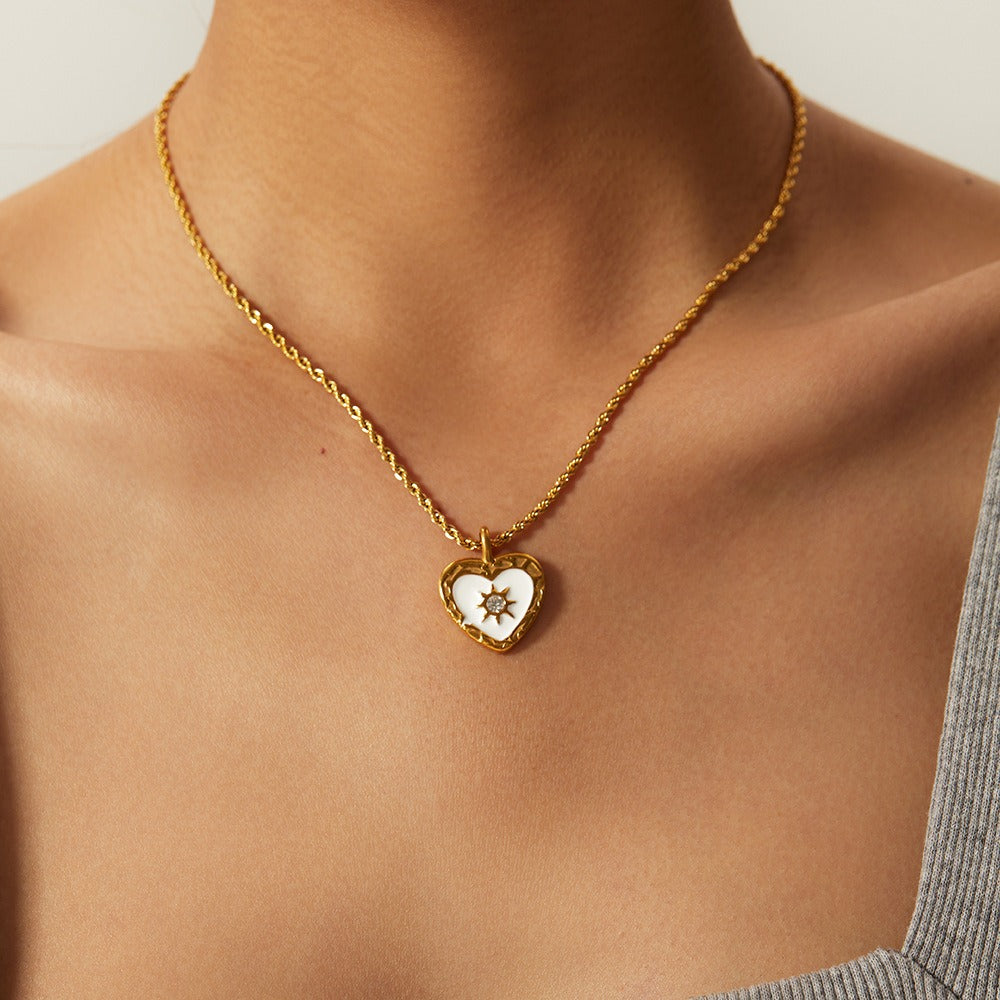Light luxury and sophisticated sweater chain/pearl necklace