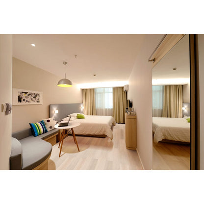 22MIL Heavy-Duty Wearlayer SPC Vinyl Rigid Core Aspen Beige, 5mm Thick, 1mm IXPE Soundpad - Pine Collection