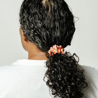 Organic Silk Small Scrunchie Peachy Coral