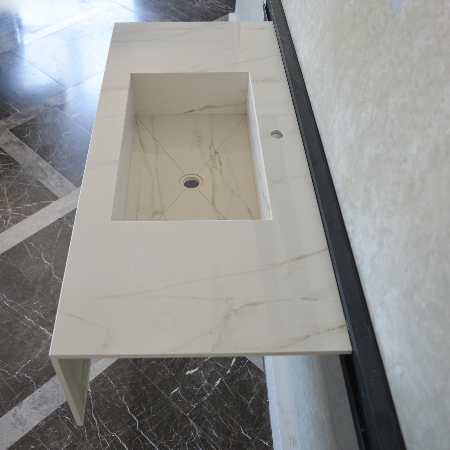 Calacatta Glory Engineered Porcelain Sink - Handcrafted Italian