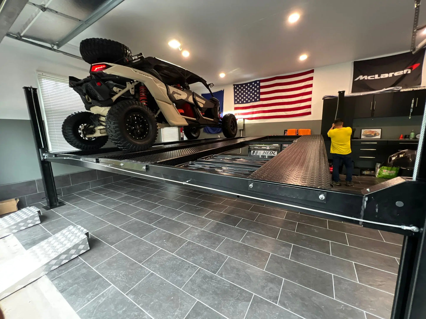Hot Sale CE Approved 4-Post Double Width Hydraulic Car Lift Garage Can Parking 4 Cars Lift Parking Vehicle Carport
