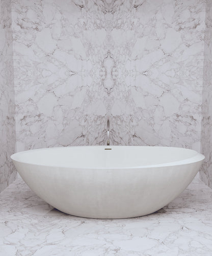 Freestanding Oval bathtub