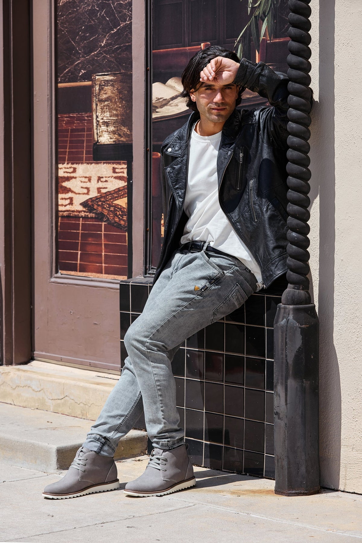 CALTO - J2192 - 2.6 Inches Taller (Grey/White Sole) - Nubuck Chukka Boots